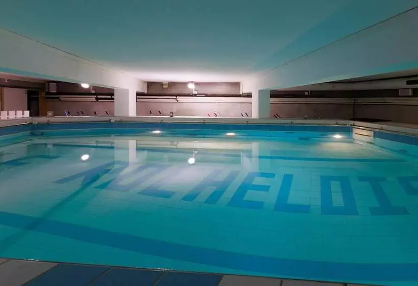 هتل Logis Hôtel Le Rochelois