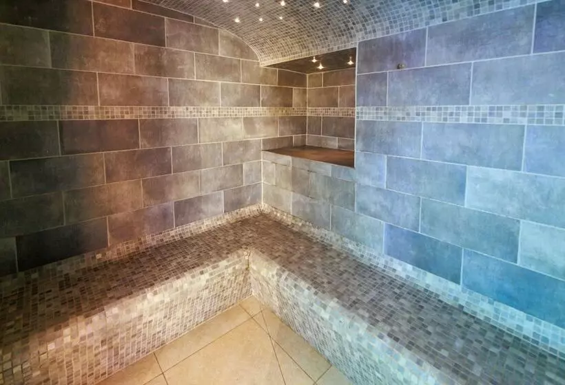 هتل Logis Hôtel Le Rochelois