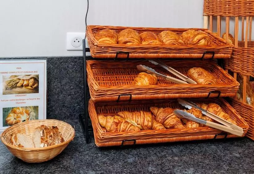 هتل Logis Hôtel Le Rochelois