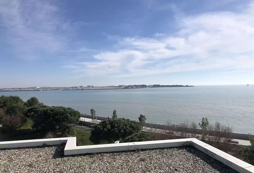 هتل Logis Hôtel Le Rochelois