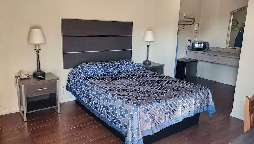 هتل Mayfair Inn