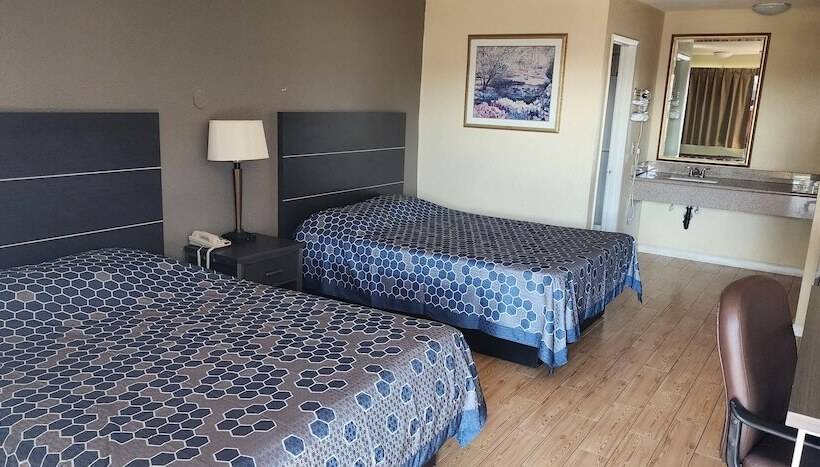 Отель Mayfair Inn