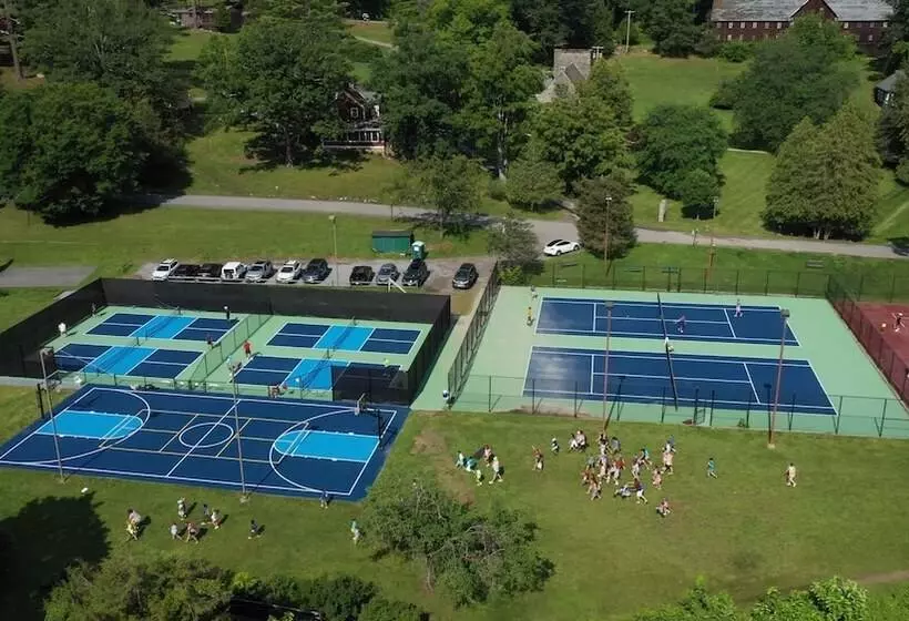 Hotelli Silver Bay Ymca Inn And Conference Center