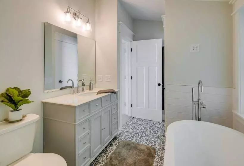 Lakefront Center Ossipee Home W/ Boat Dock!