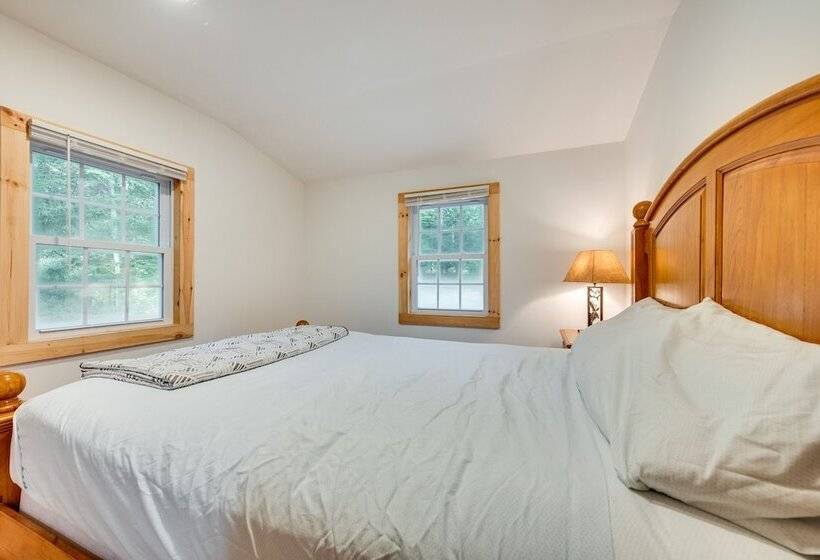 Lakefront Limerick Cottage W/ Private Beach!