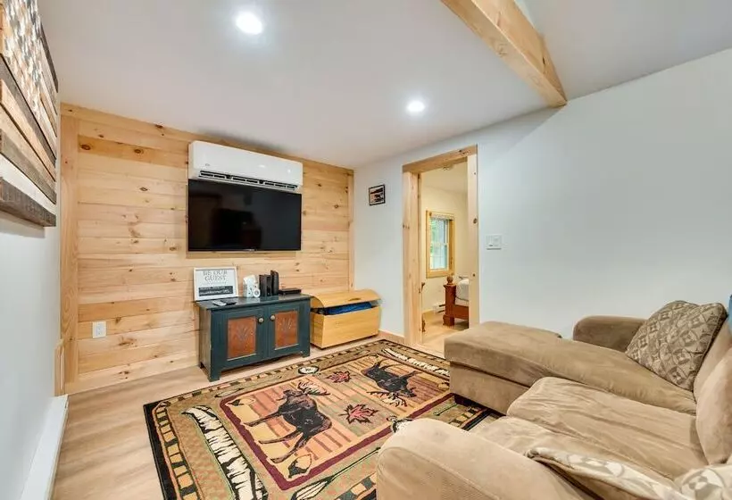 Lakefront Limerick Cottage W/ Private Beach!