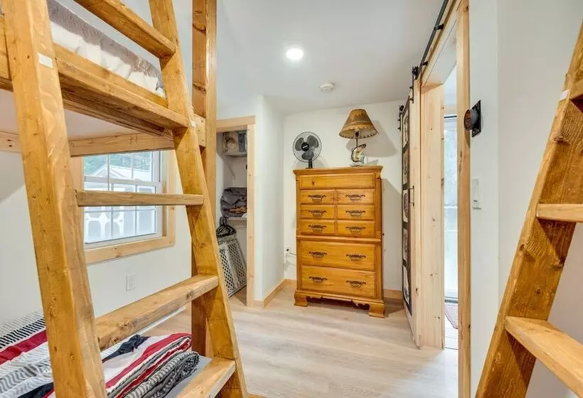Lakefront Limerick Cottage W/ Private Beach!