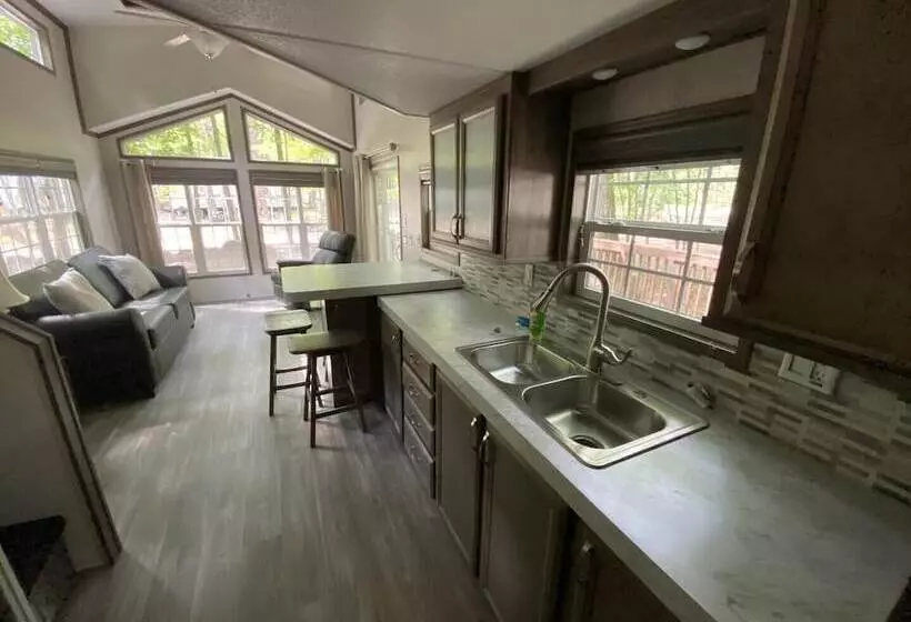 Lincolnwood Tiny House 14