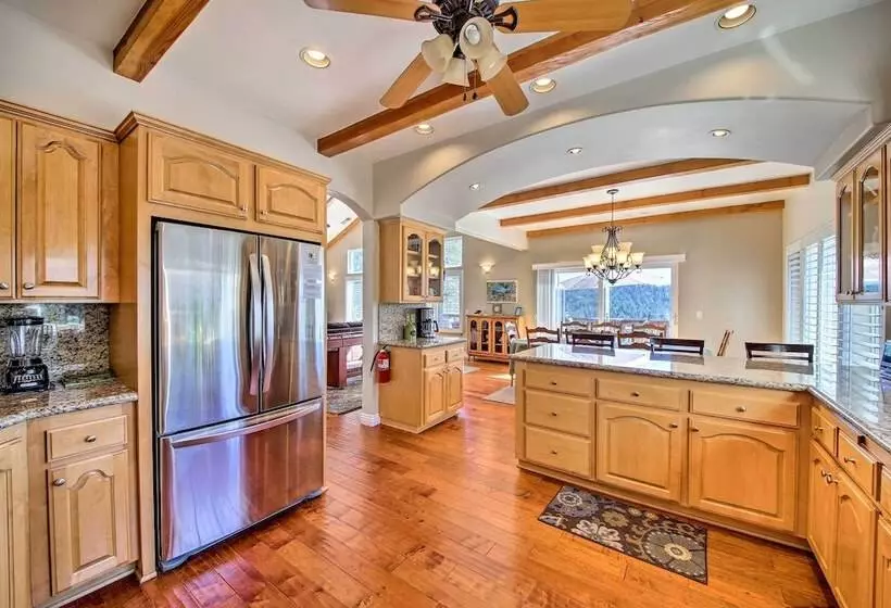 Mountain Gem W/ Game Room, 5 Mi To Lake Arrowhead!