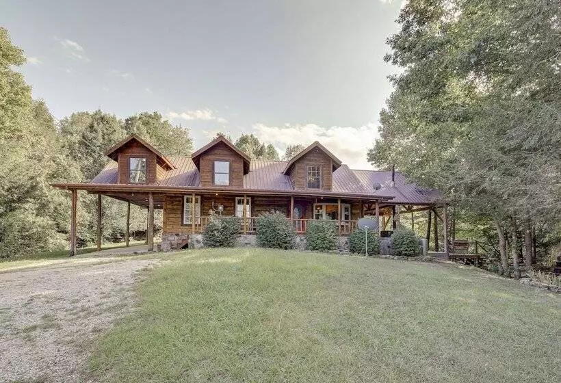 Peaceful Whitley City Cabin On 10 Wooded Acres!