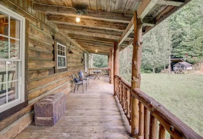 Peaceful Whitley City Cabin On 10 Wooded Acres!