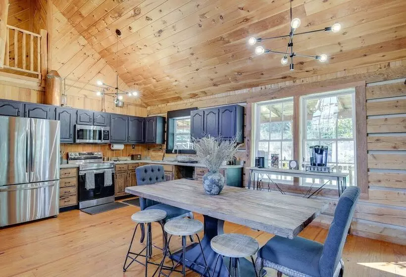 Peaceful Whitley City Cabin On 10 Wooded Acres!