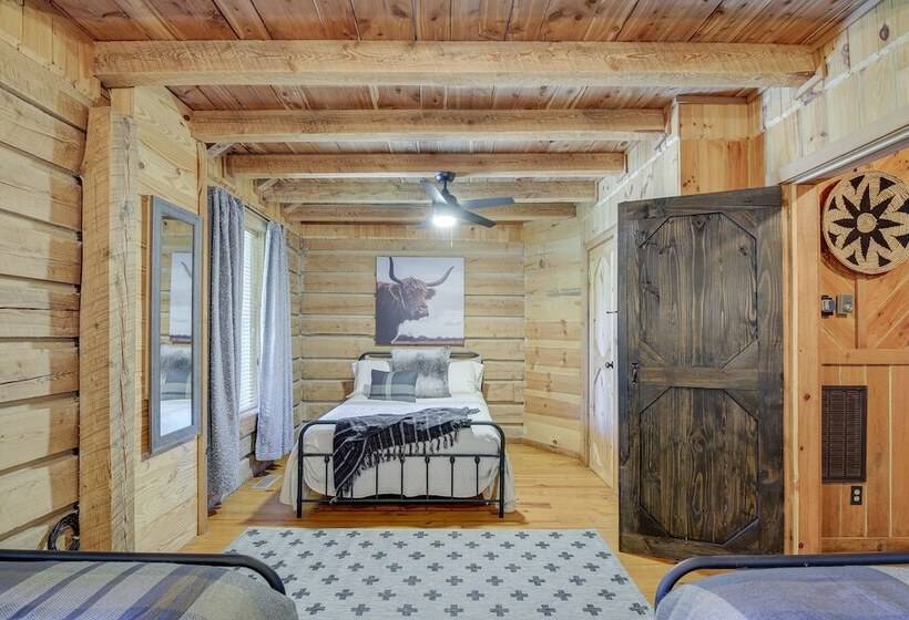 Peaceful Whitley City Cabin On 10 Wooded Acres!