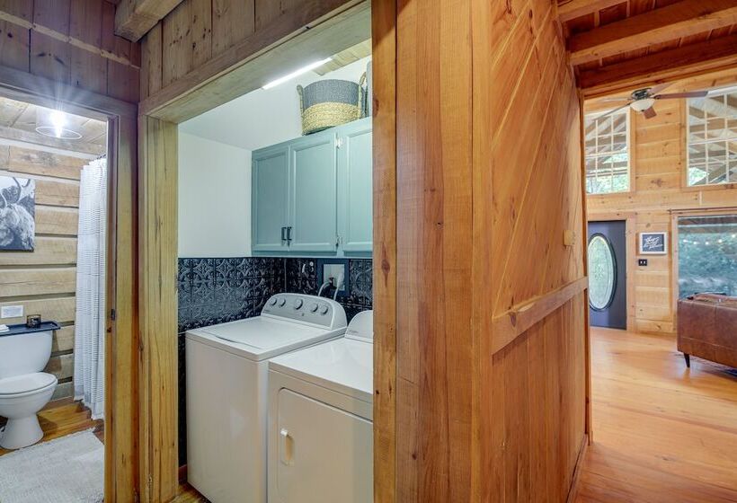 Peaceful Whitley City Cabin On 10 Wooded Acres!