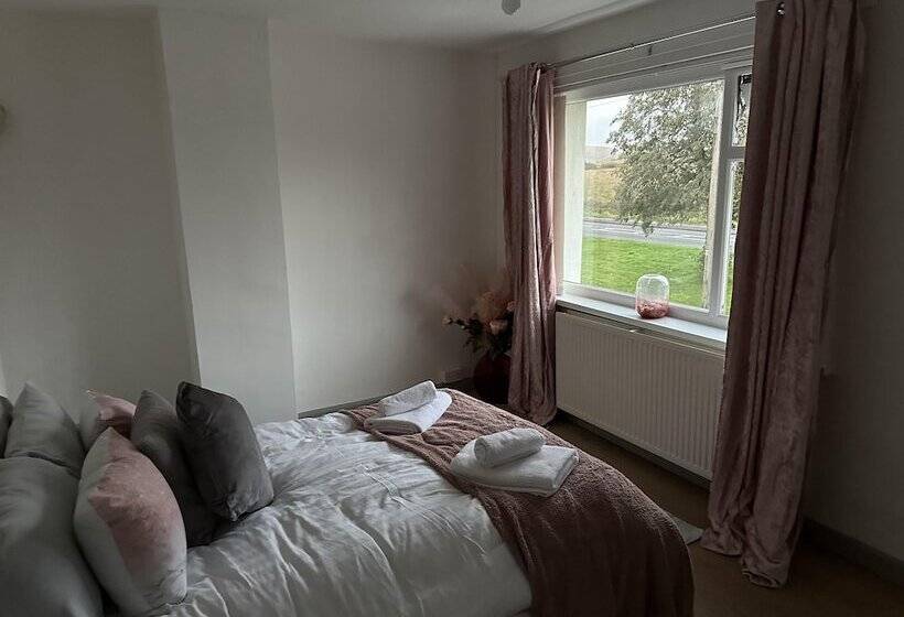 Residenza Captivating 1 Bed House In Ammanford