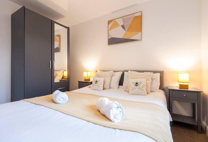 레지던스 Stunning 3 Bed House In Derby