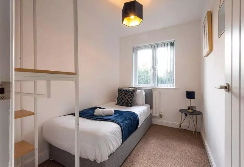 Residenssi Stunning 3 Bed House In Derby