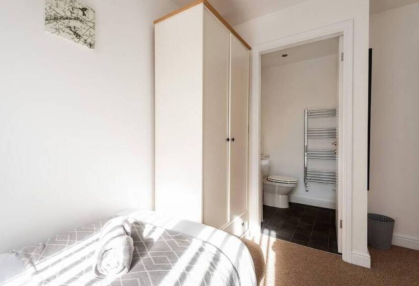 레지던스 Stunning 3 Bed House In Derby