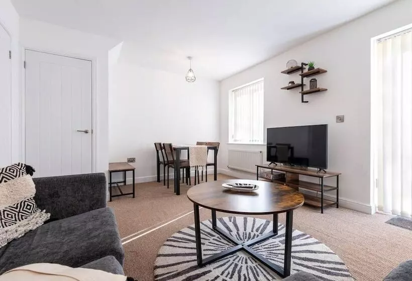 Residenssi Stunning 3 Bed House In Derby