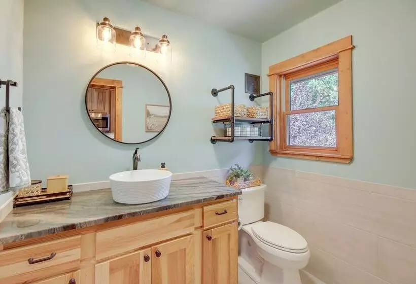 Xc Ski/snowshoe In/out: Secluded Cabin W/ Hot Tub!