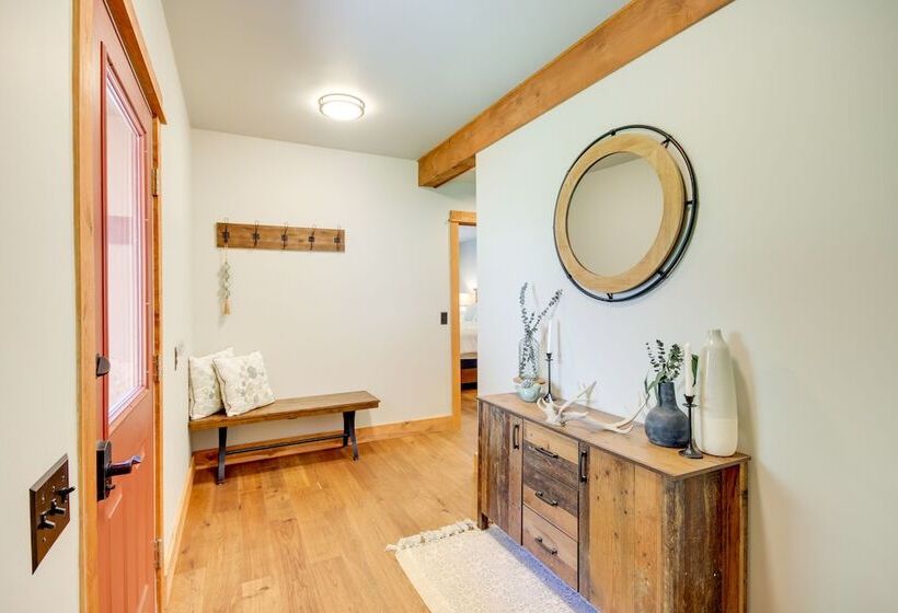 Xc Ski/snowshoe In/out: Secluded Cabin W/ Hot Tub!