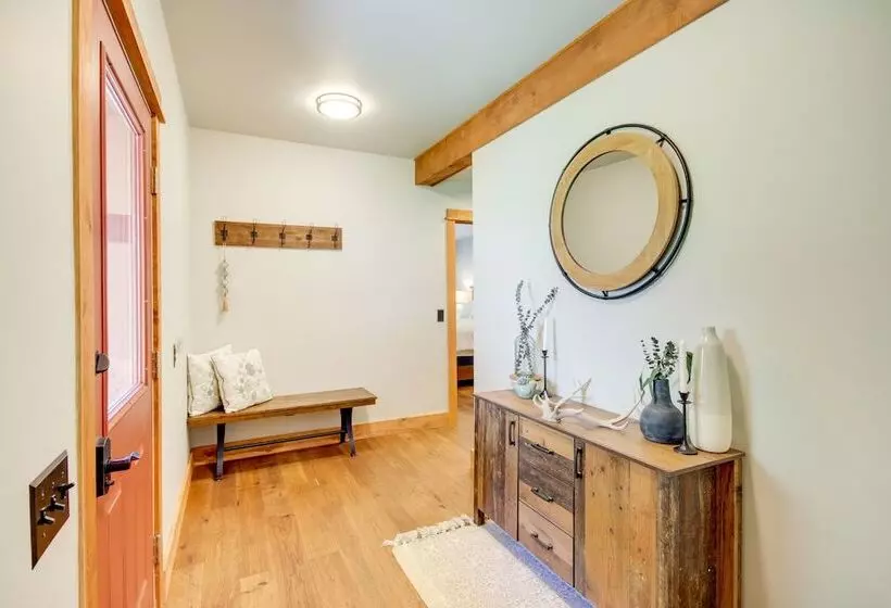 Xc Ski/snowshoe In/out: Secluded Cabin W/ Hot Tub!