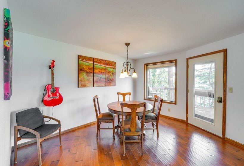 Serene La Conner Retreat W/ Fireplace & Deck!