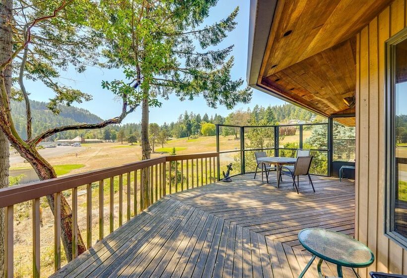 Serene La Conner Retreat W/ Fireplace & Deck!