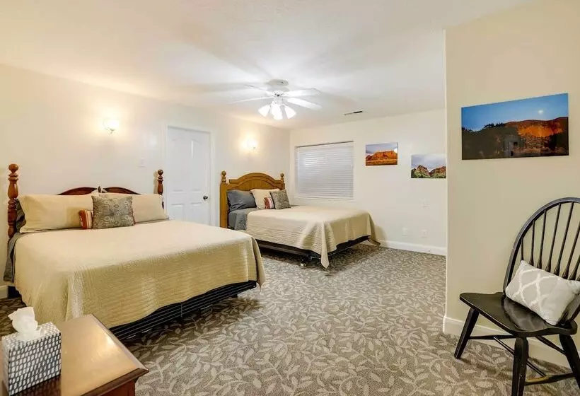 Spacious Hildale House W/ Large Deck!