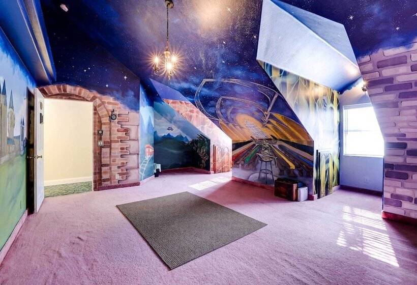 Spacious Hildale House W/ Large Deck!