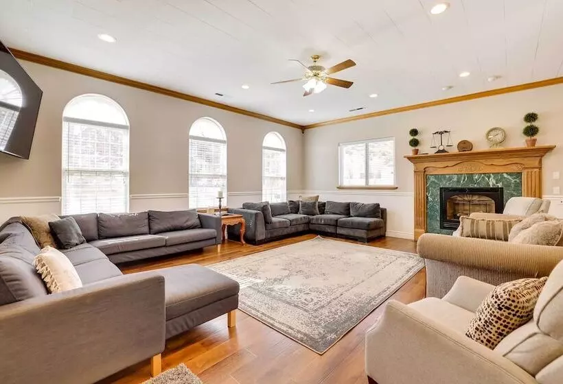 Spacious Hildale House W/ Large Deck!