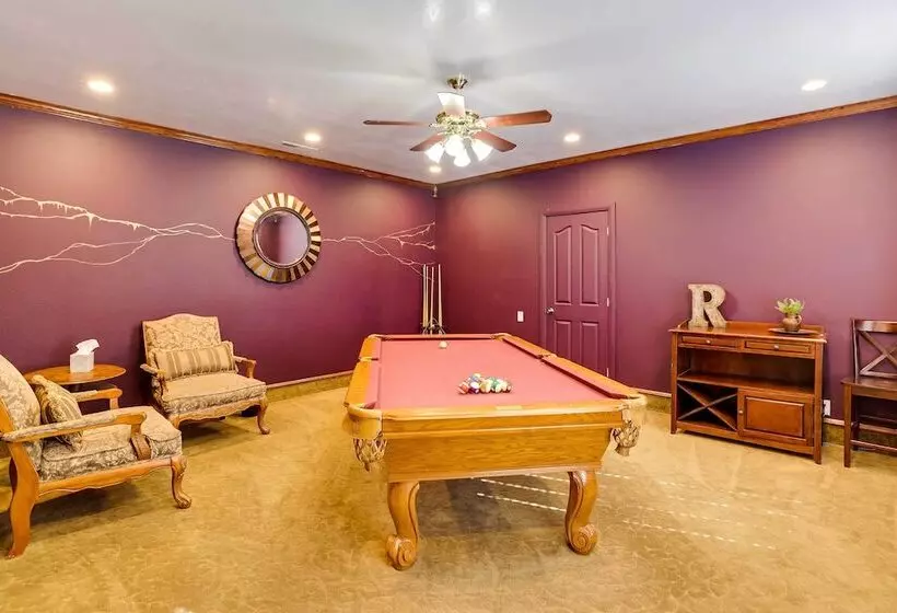 Spacious Hildale House W/ Large Deck!