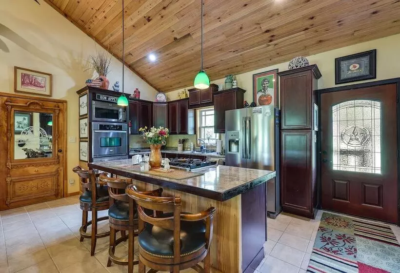 Spacious Riverfront Cabin Near Local Attractions!