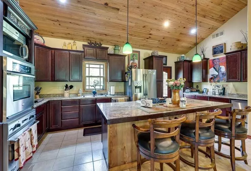 Spacious Riverfront Cabin Near Local Attractions!