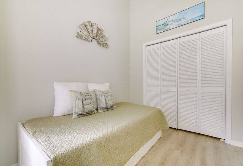 Lanai & Grill: Sunny Home Near Rainbow Springs!