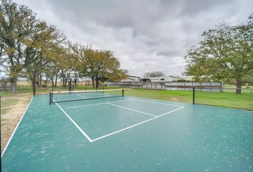 Texas Wine Country Home On 3 Acres!