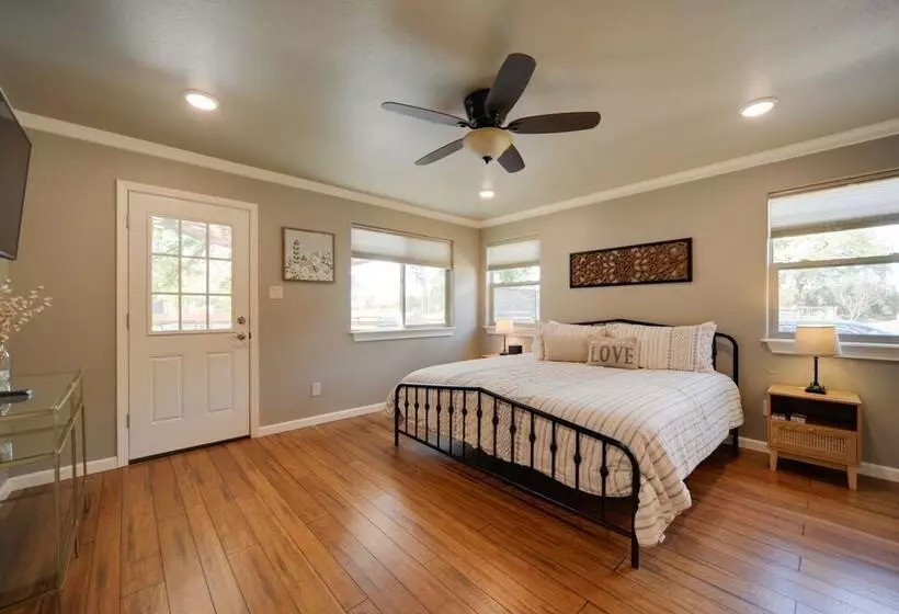 Texas Wine Country Home On 3 Acres!