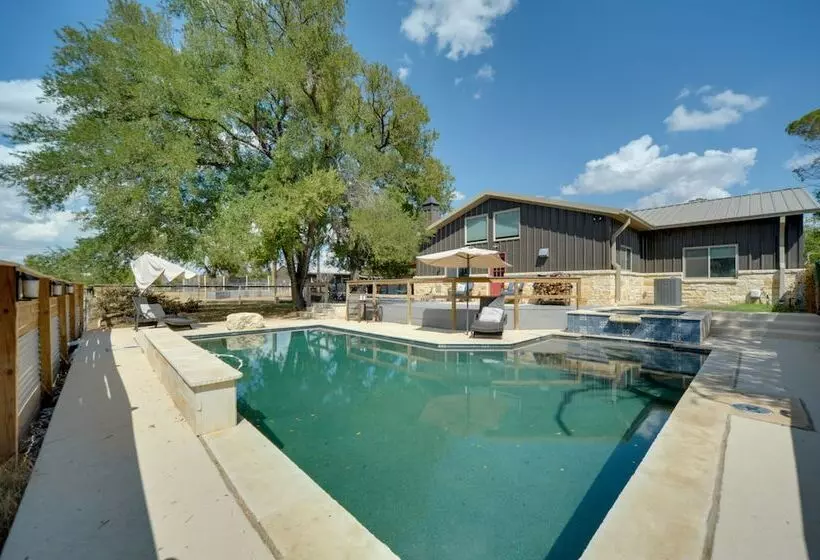 Texas Wine Country Home On 3 Acres!