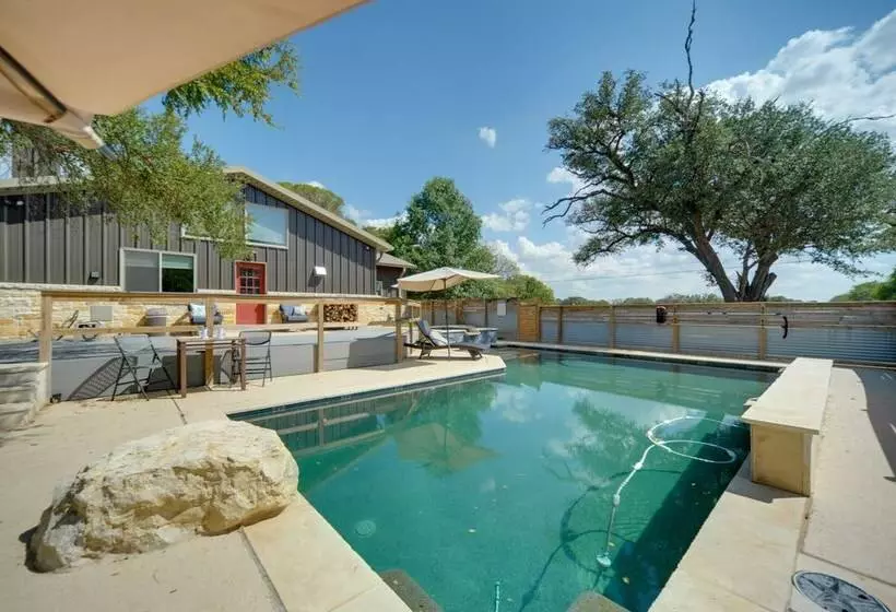Texas Wine Country Home On 3 Acres!