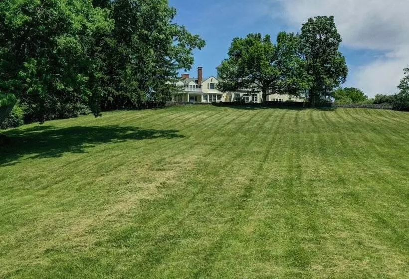 The Windmill House  W/ Pond: 9 Mi To Dayton!