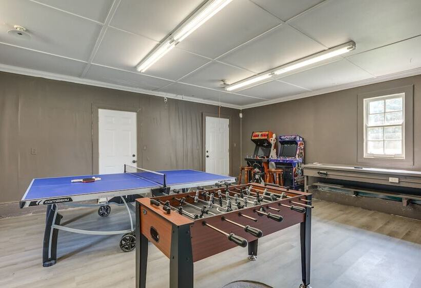 The Windmill House  W/ Pond: 9 Mi To Dayton!