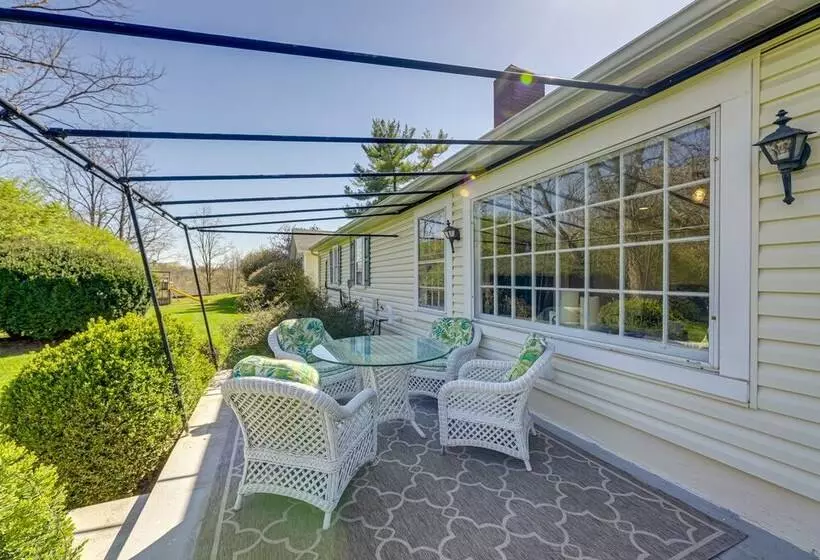 The Windmill House  W/ Pond: 9 Mi To Dayton!