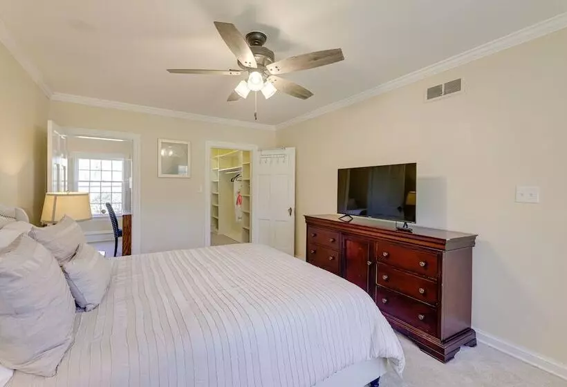 The Windmill House  W/ Pond: 9 Mi To Dayton!