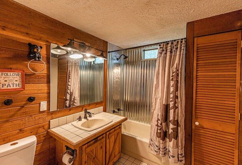 Three Little Bears Retreat