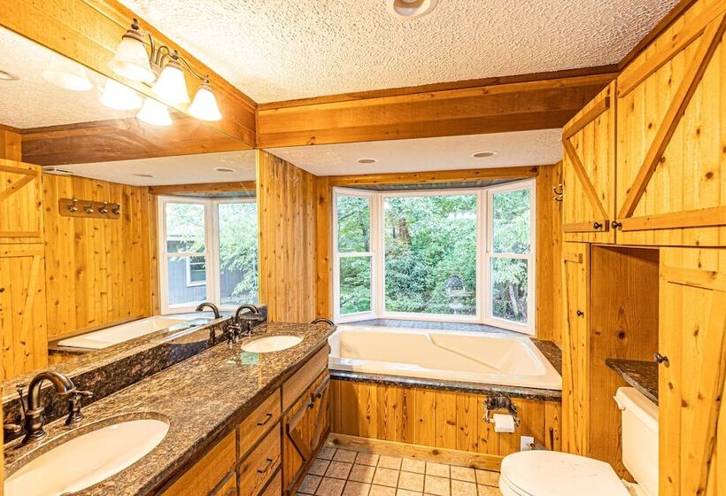 Three Little Bears Retreat