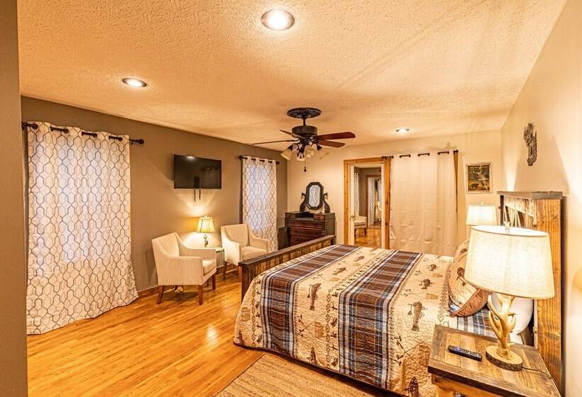 Three Little Bears Retreat