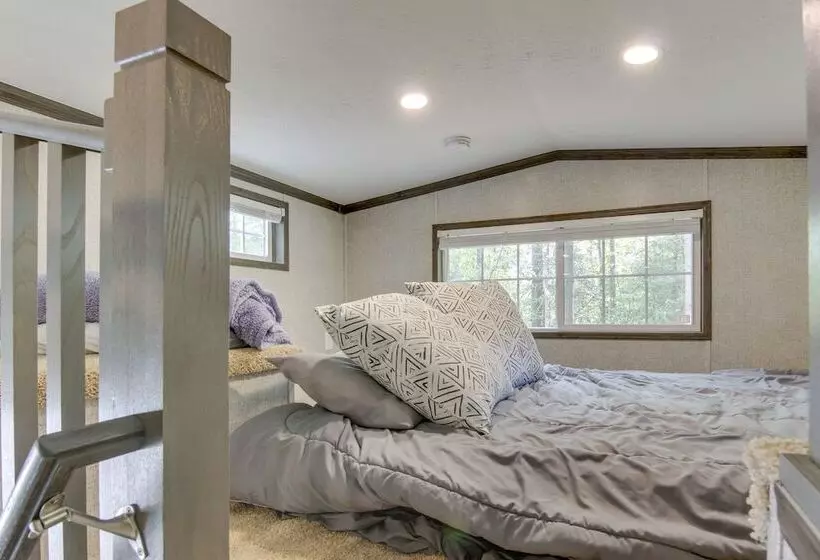 Tree Lined Cabin W/ Grill In Penrose!