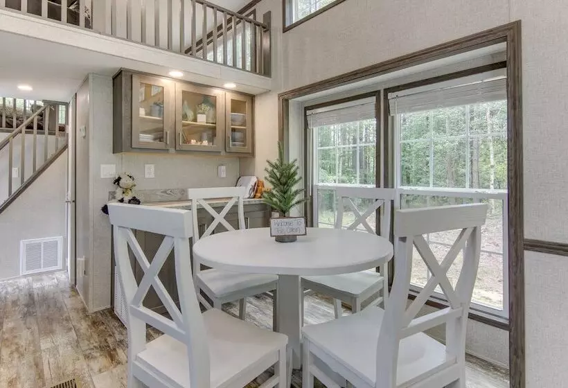 Tree Lined Cabin W/ Grill In Penrose!