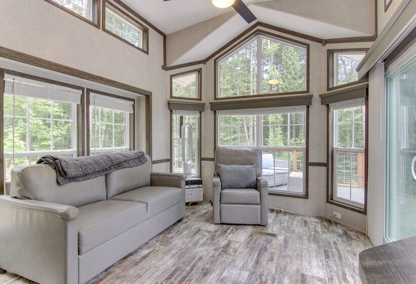 Tree Lined Cabin W/ Grill In Penrose!