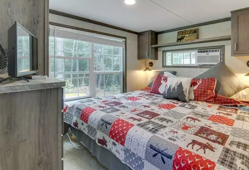 Tree Lined Cabin W/ Grill In Penrose!